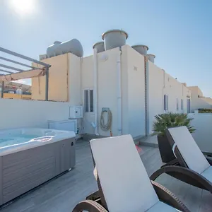 kernice-penthouse-with-sea-and-country-views-of-xghajra.hotelssaintjulians.com/